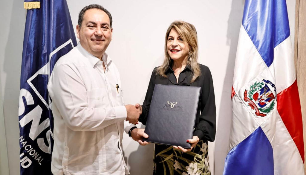 Aladome reconoce al doctor Mario Lama como “Embajador de la Salud” 