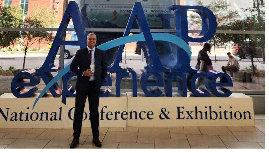 Dr. César Mota Curiel representa al país en Congreso de la Academia Americana de Pediatría 