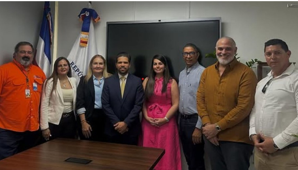 Entidades reafirman compromiso con el fortalecimiento del sector farmacéutico nacional 