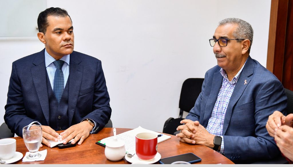 DIDA denuncia ARS violan norma obliga a comprar medicamentos en Dirección de Alto Costo 