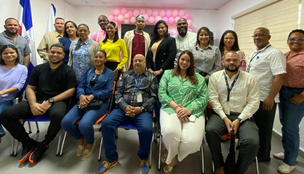 SRS Cibao Norte fortalece la gestión de residuos peligrosos en hospitales de la región 