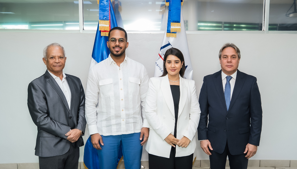 Entidades firman acuerdo para fortalecer el sector farmacéutico nacional 