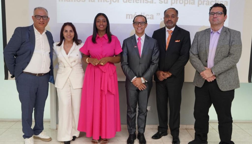 Cirujanos plásticos se actualizan en alteraciones neoplásicas y aspectos médico-legales 