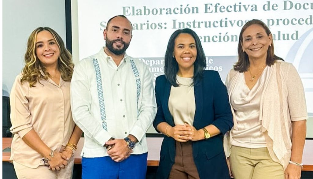 SODOMFI reafirma compromiso con fortalecer elaboración de documentos sanitarios 