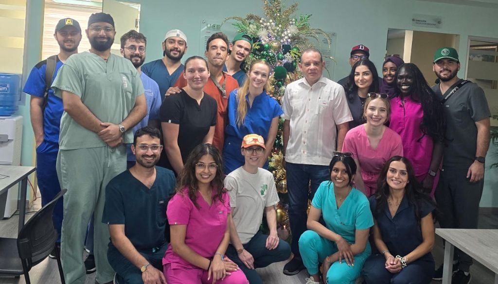 UCE fortalece cooperación académica con Universidades de Canadá y Fundación Bright Island Outreach 