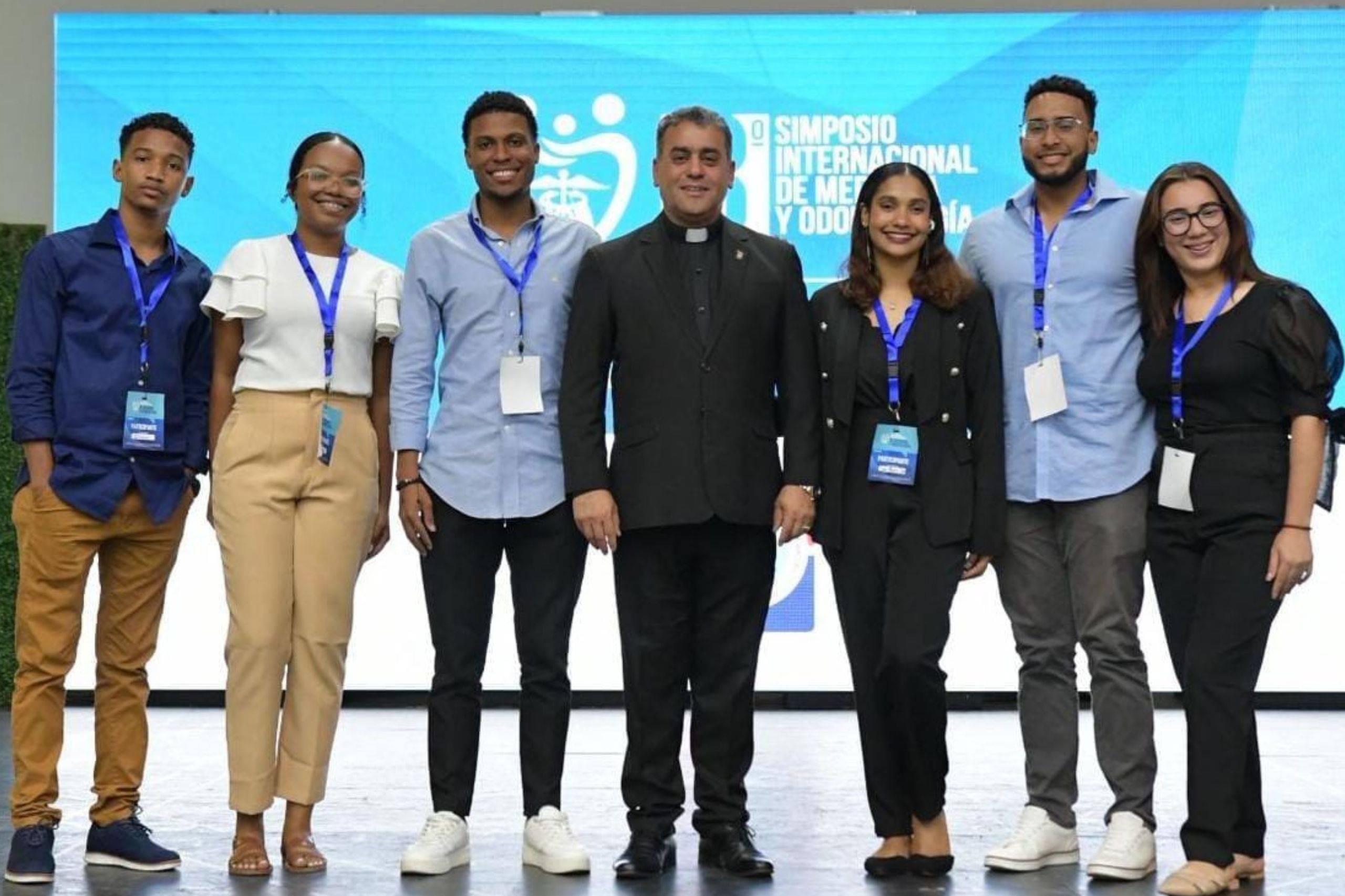 UCE presente en el 3er Simposio Internacional de Medicina y Odontología en la UCNE 