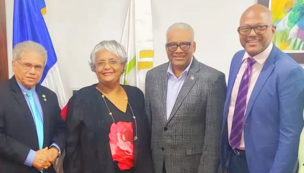 CMD entrega listado de médicos pensionados para aumento salarial 