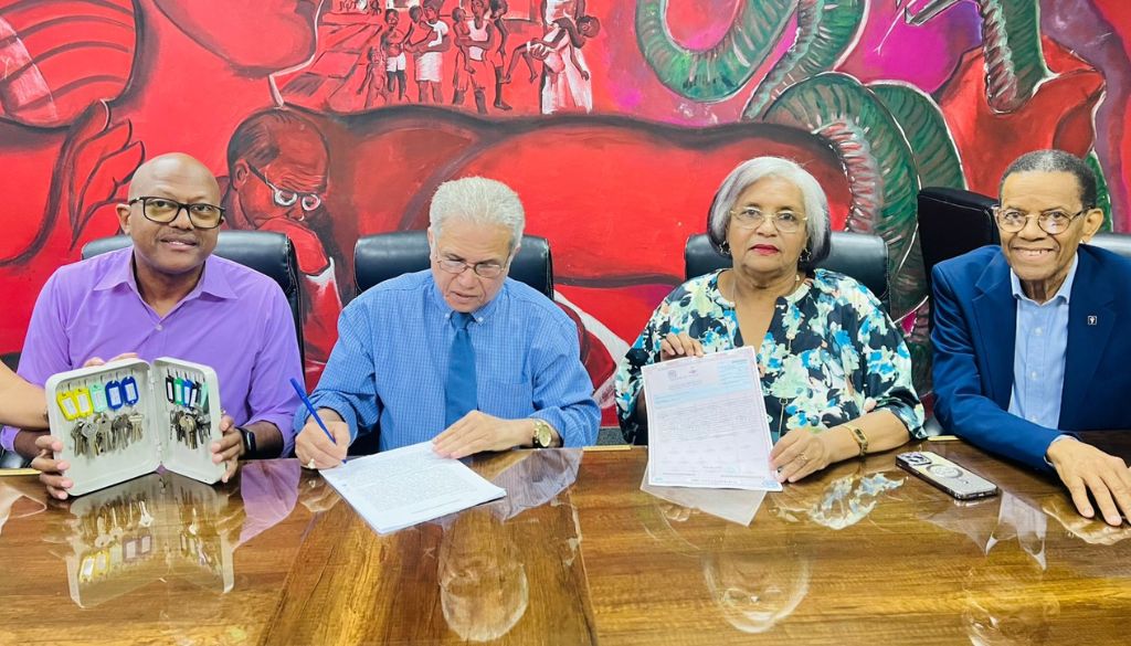 CMD adquiere propiedad para médicos pensionados y Regional del Distrito  