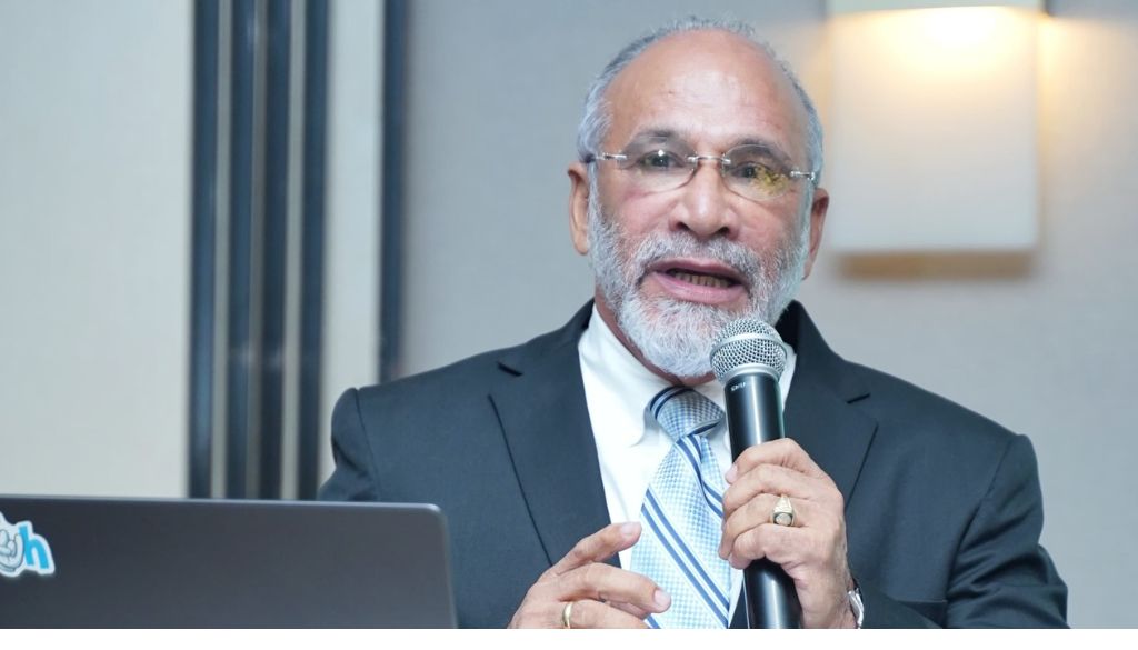 Asociación de Médicos Internistas juramenta a su nueva directiva 