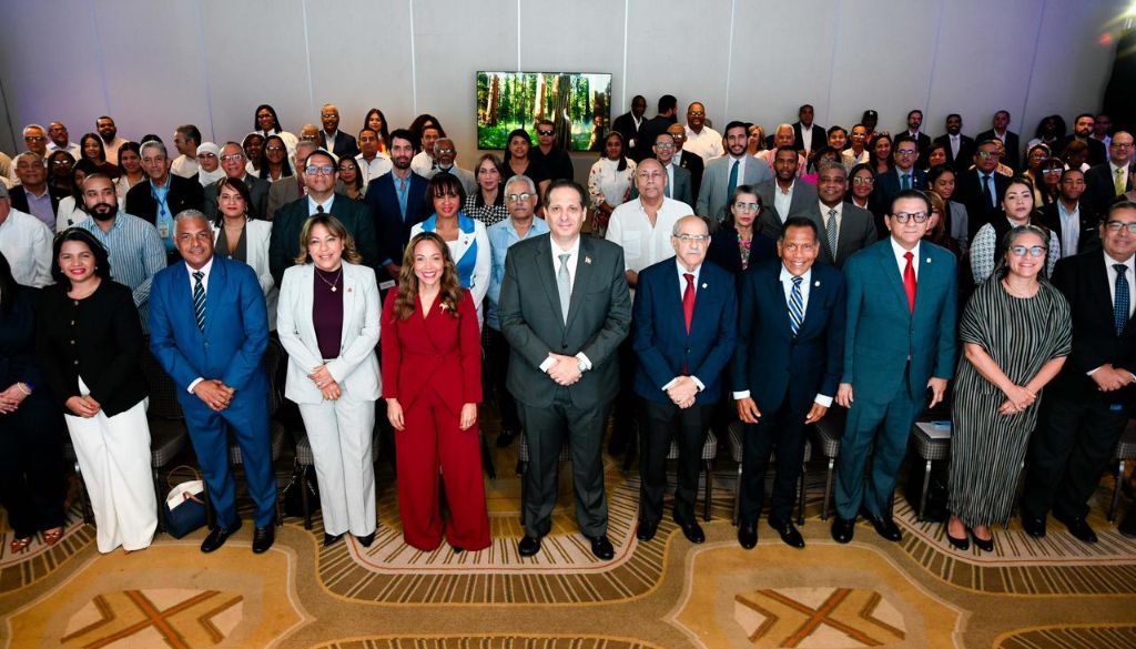 Censo de Recursos Humanos en Salud confirma déficit de más de 48 mil enfermeras en el país 