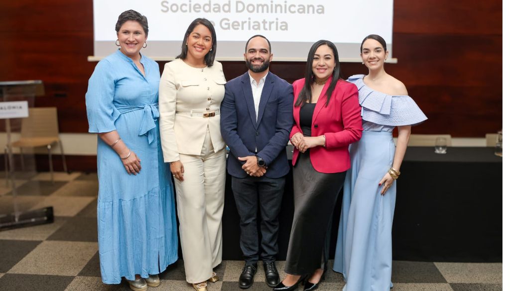 Dr. Jhonatan Abreu se posesiona como presidente de la Sociedad de Geriatría  