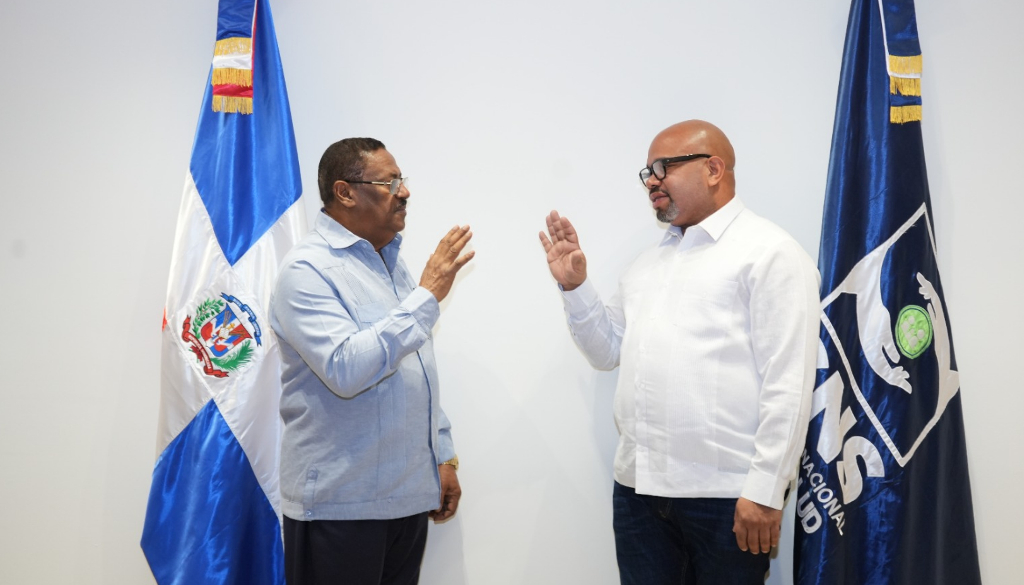 Doctor Joselin Valdez asume nueva dirección del Hospital Docente Universitario Dr. Darío Contreras 