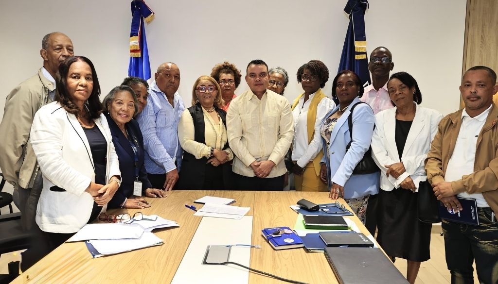 Enfermeras retoman diálogo con el Gobierno tras demandas de reivindicaciones 