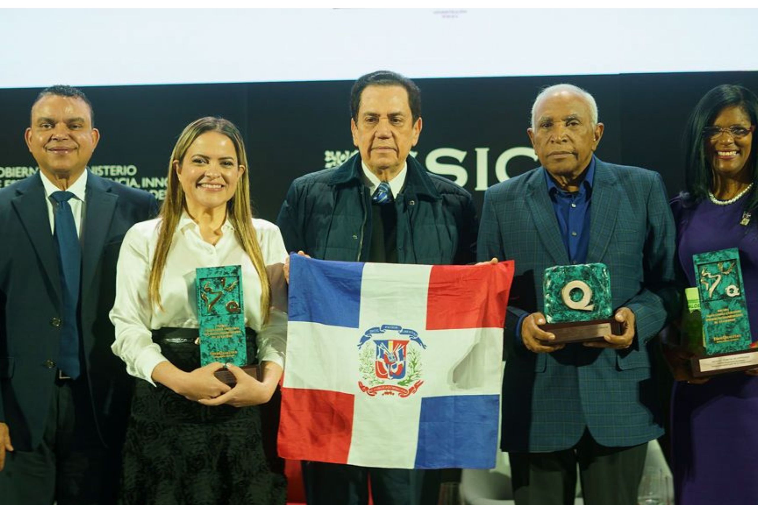 Hospital Hugo Mendoza recibe máximo reconocimiento del Premio Iberoamericano de la Calidad 