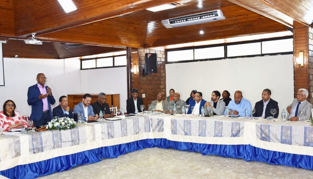 CMD consolida alianza con Sociedades Médicas para fortalecer el ejercicio profesional 