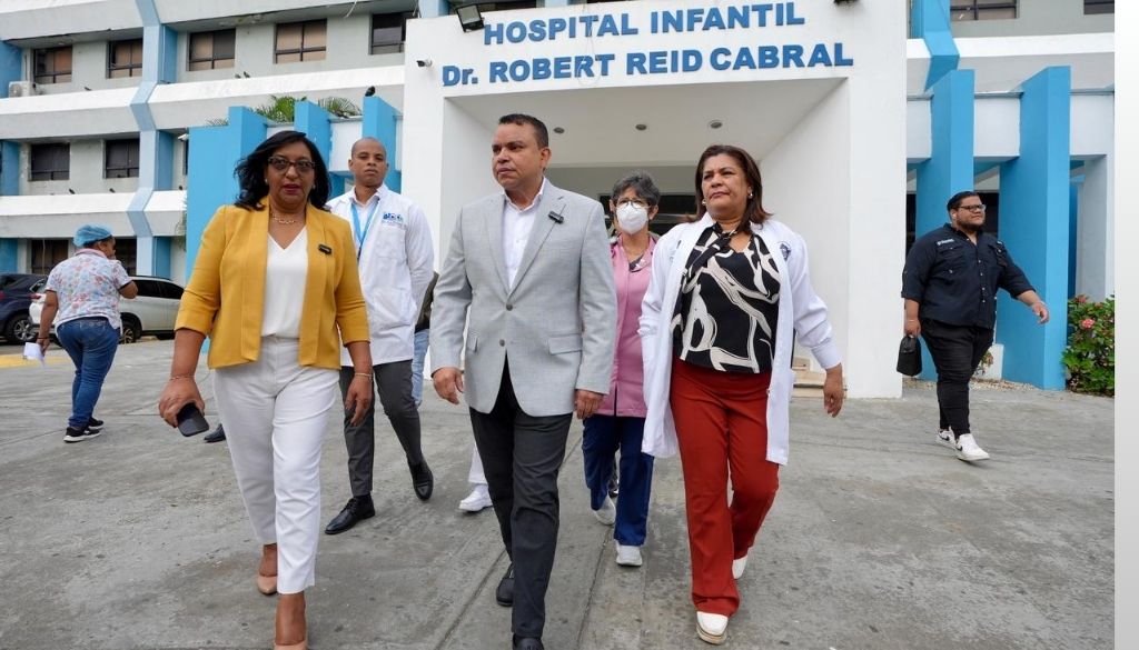Director del SNS realiza visitas sorpresa a hospitales   