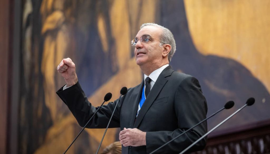 Gobierno exhibe consolidación de un sistema de salud más preventivo y eficiente 