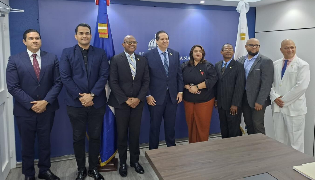 CMD y Salud Pública acuerdan mesa de trabajo para mejorar salarios y carrera sanitaria 