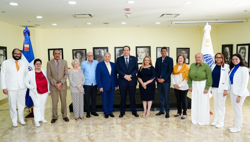 Ministerio de Salud destacan rol clave de los psiquiatras en la salud mental del país 