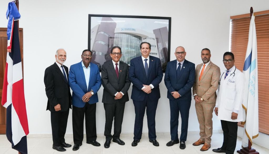 Salud Pública juramenta Comité de Trasplante en el Hospital Ney Arias Lora  