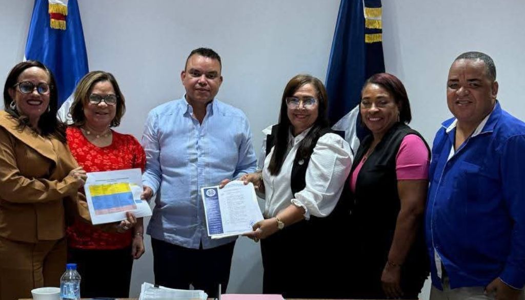 CODOBIO presenta sus demandas laborales al director del SNS 