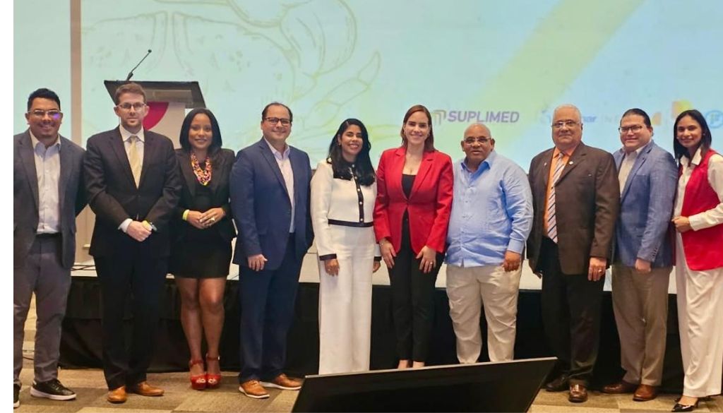 Expertos se reúnen para fortalecer manejo de pacientes con cáncer y enfermedad renal en el país  